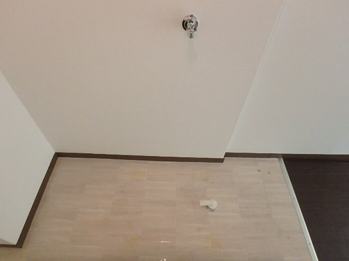物件内観写真12　(洗濯機置場)