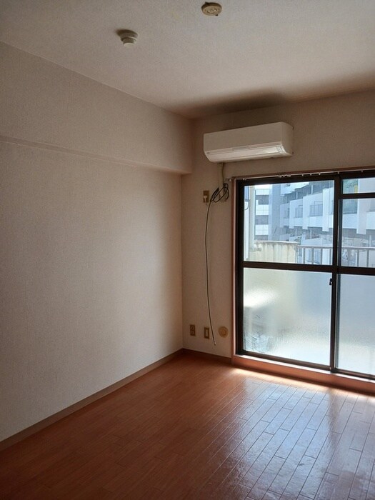 物件内観写真5　(居室)