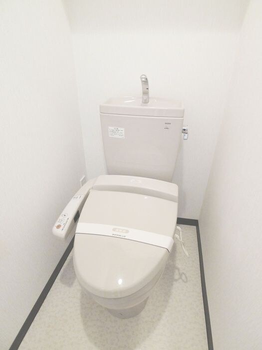 物件内観写真16　(トイレ)