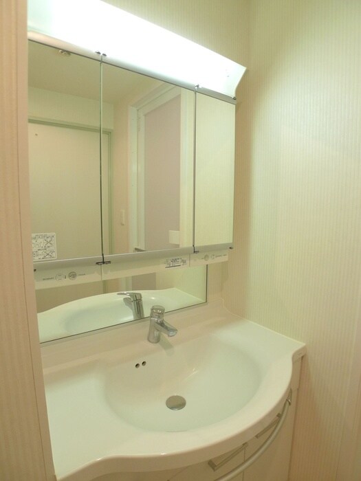 物件内観写真8　(洗面)