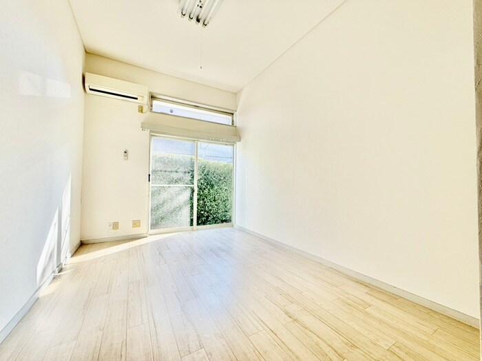 物件内観写真10　(居室)