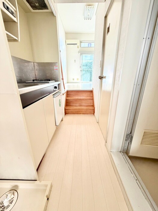 物件内観写真20　(廊下)