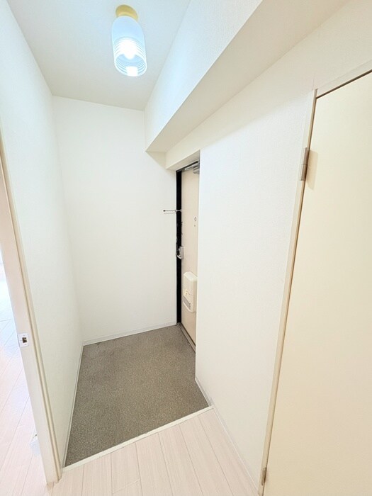 物件内観写真15　(玄関)