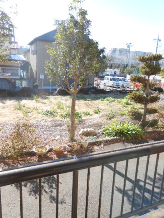 物件内観写真22　(室内からの展望)