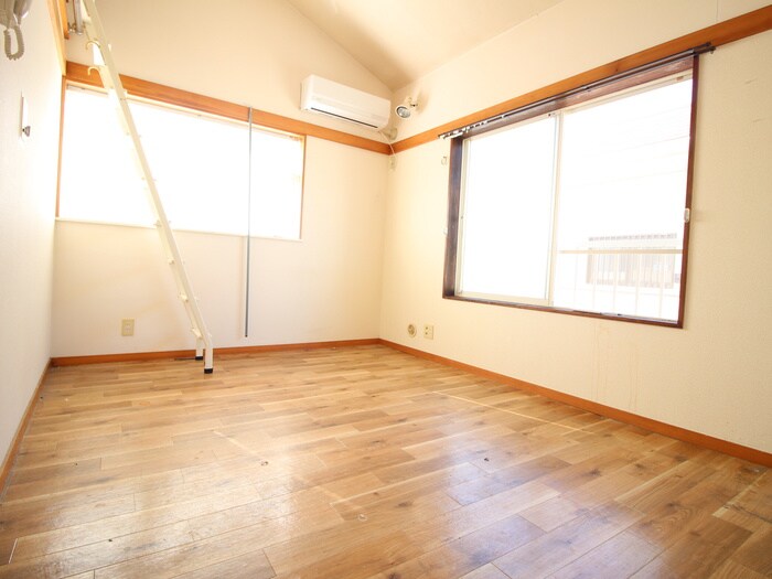 物件内観写真8　(居室)