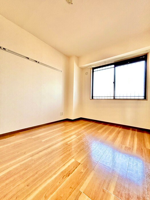 物件内観写真19　(居室)