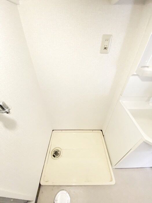 物件内観写真15　(洗濯機置場)