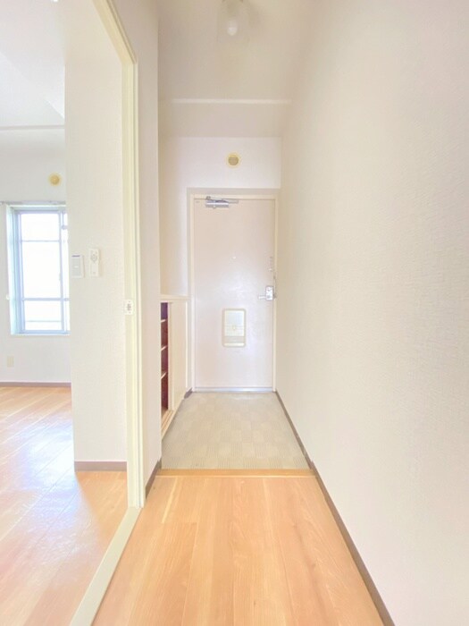 物件内観写真18　(廊下)