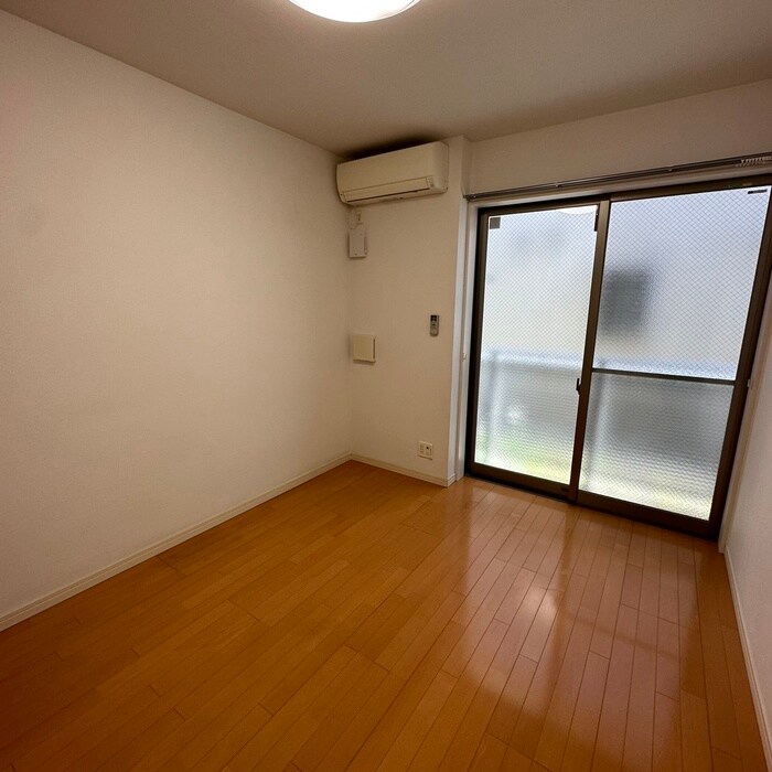 物件内観写真9　(居室)