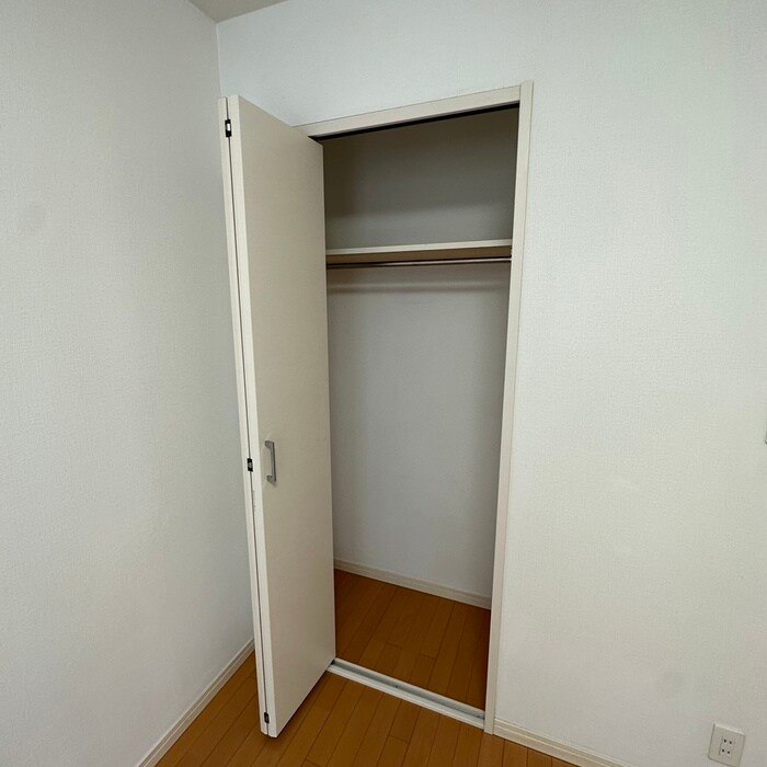 物件内観写真15　(収納)
