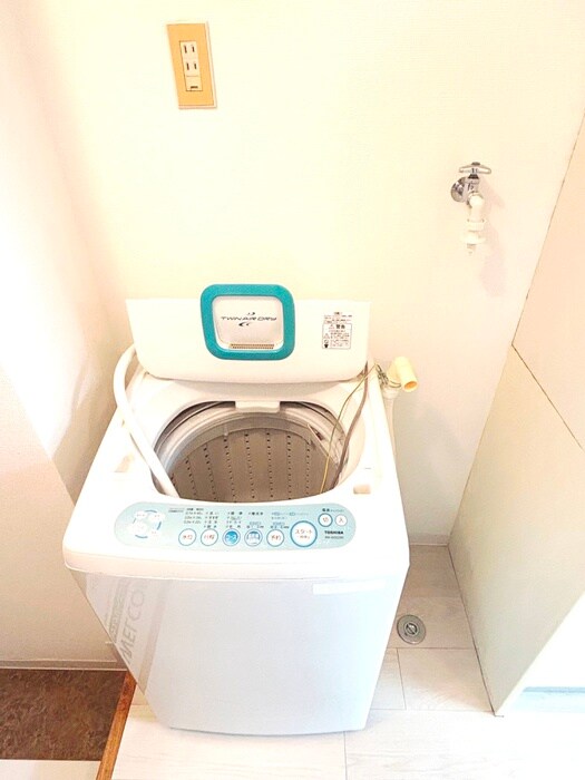 物件内観写真15　(洗濯機置場)