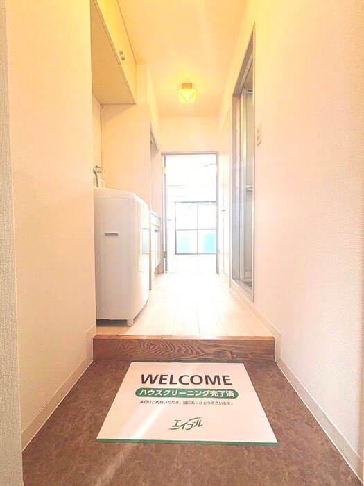 物件内観写真18　(玄関)