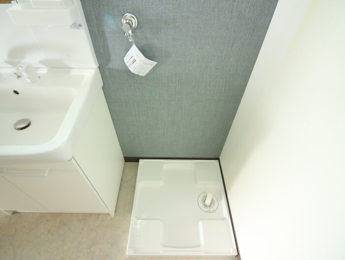 物件内観写真15　(洗濯機置場)