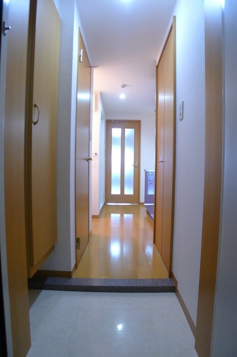 物件内観写真16　(廊下)