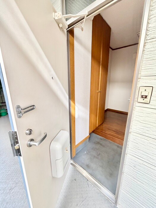 物件内観写真15　(玄関)