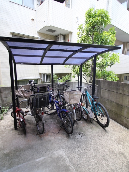 テルミック矢口の駐輪場