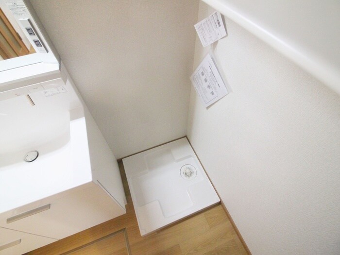 物件内観写真20　(洗濯機置場)