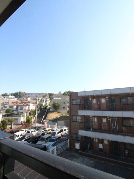 物件内観写真16　(室内からの展望)