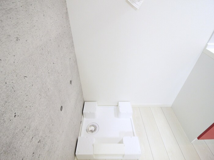 物件内観写真11　(洗濯機置場)