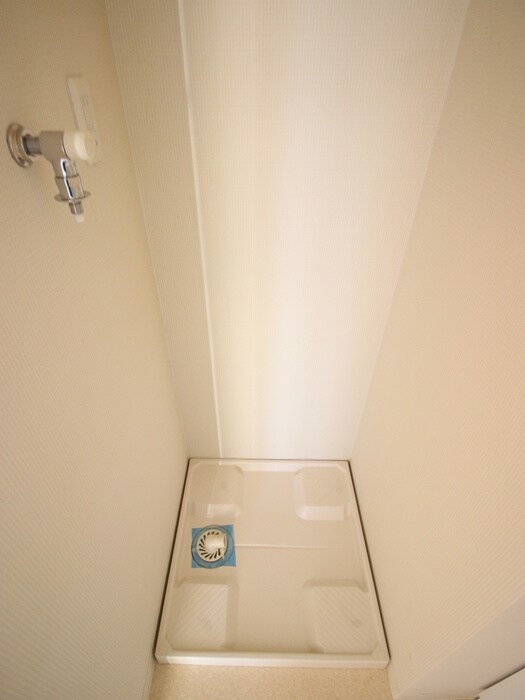 物件内観写真9　(洗濯機置場)