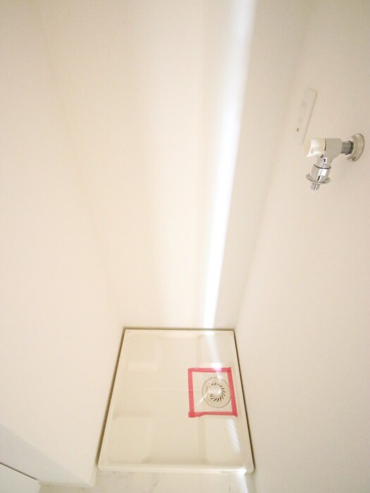 物件内観写真15　(洗濯機置場)