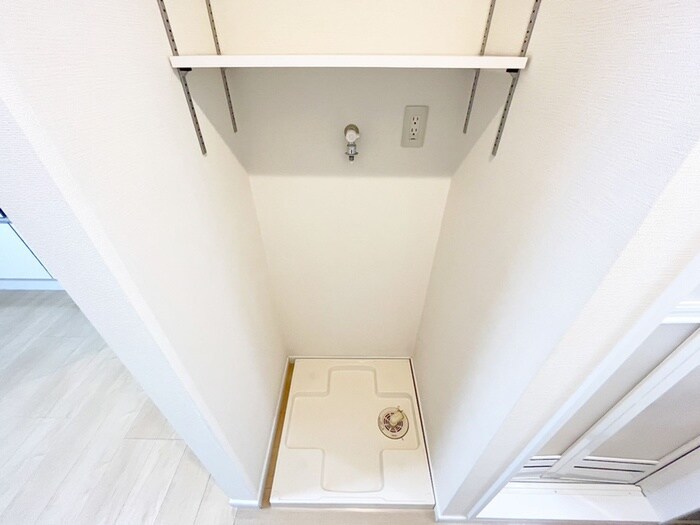 物件内観写真15　(洗濯機置場)