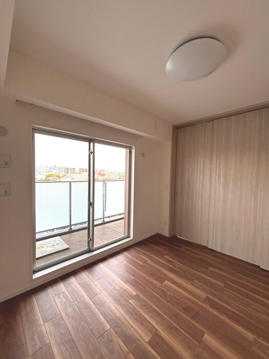 物件内観写真9　(居室)