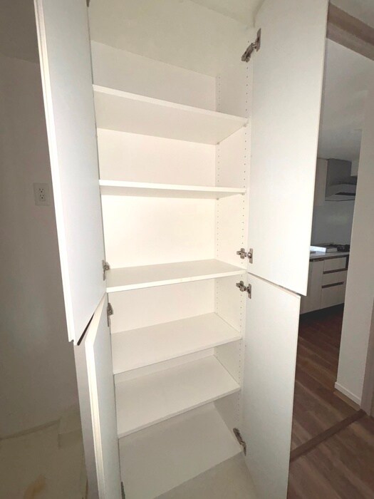 物件内観写真13　(収納)