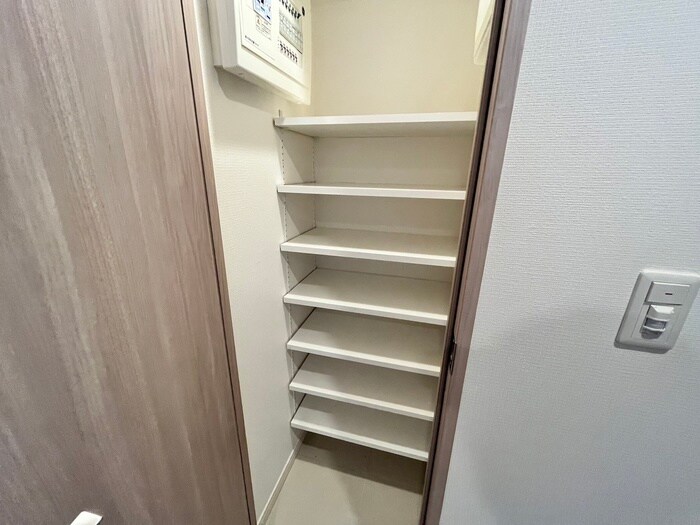 物件内観写真18　(靴箱)