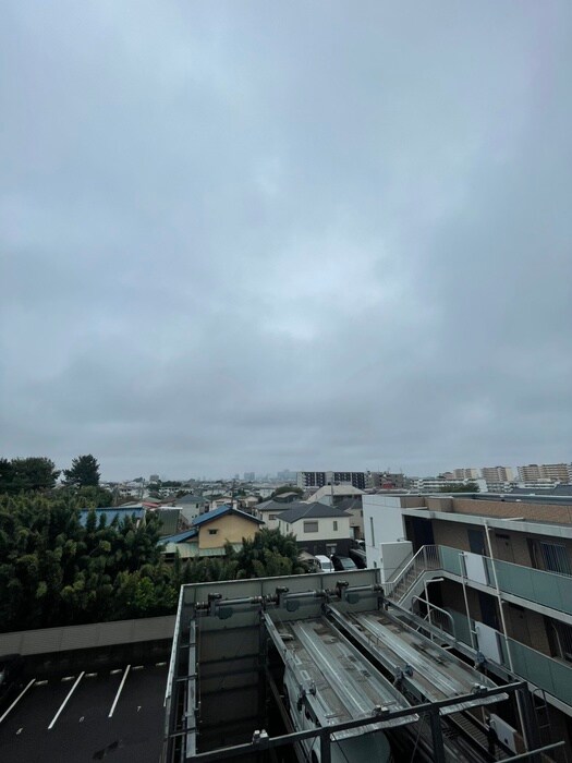 物件内観写真18　(室内からの展望)