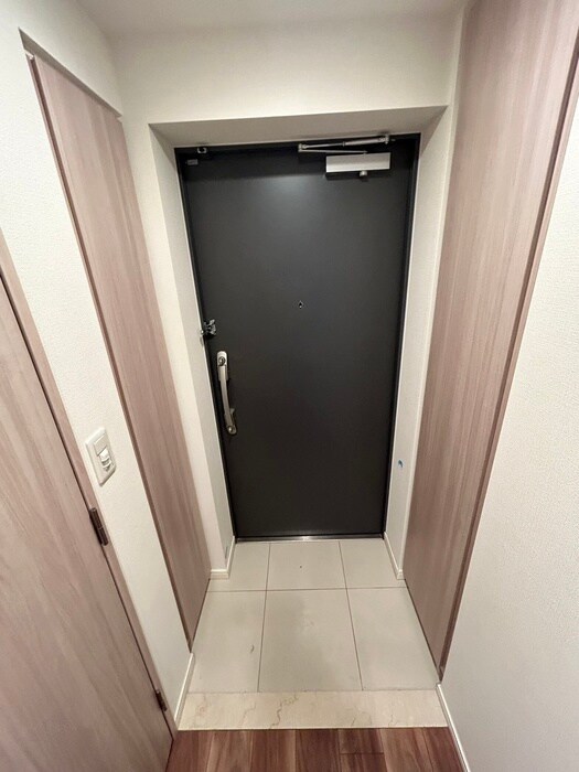 物件内観写真18　(玄関)