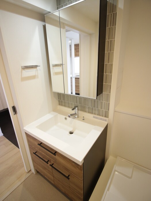 物件内観写真11　(洗面)