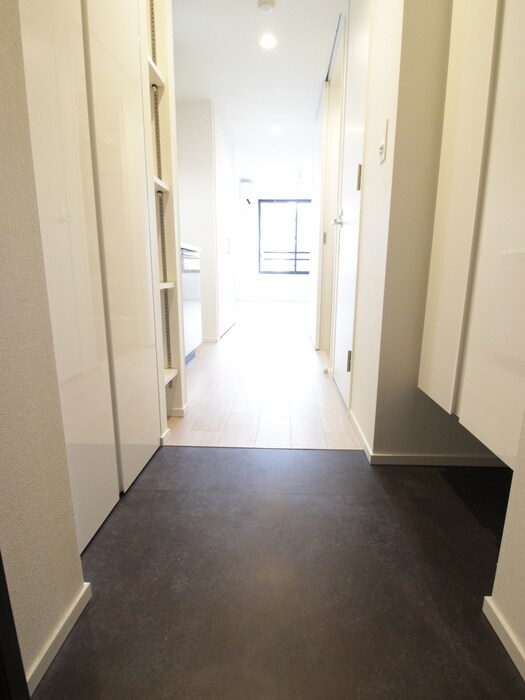 物件内観写真17　(玄関)