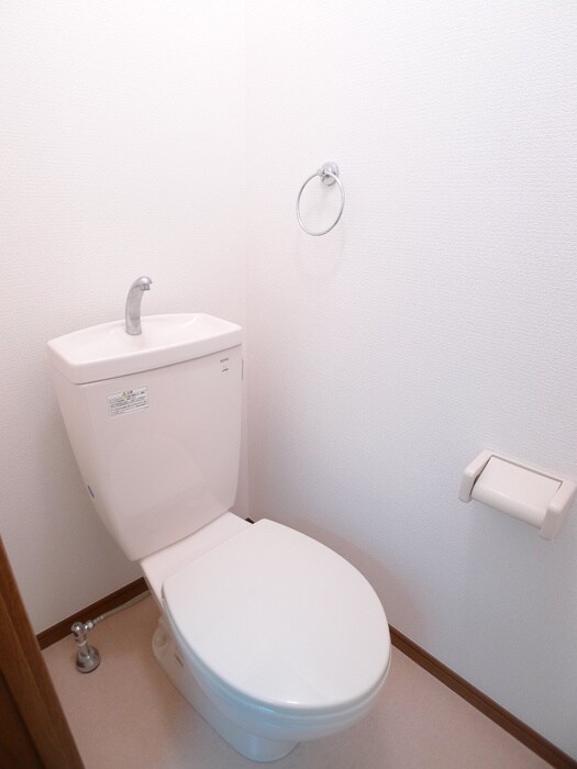 物件内観写真14　(トイレ)