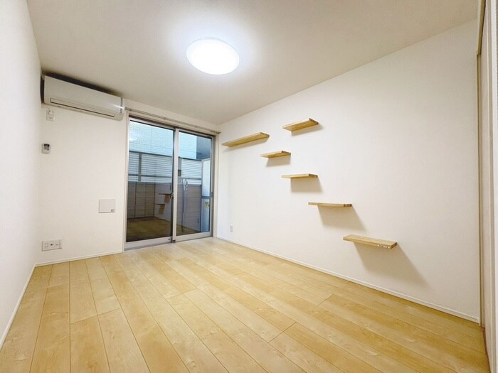 物件内観写真5　(居室)