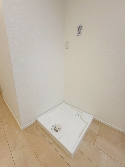 物件内観写真12　(洗濯機置場)