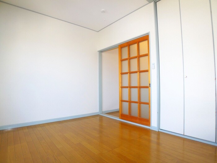 物件内観写真10　(居室)