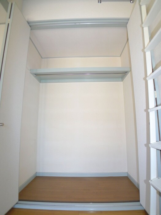 物件内観写真12　(収納)