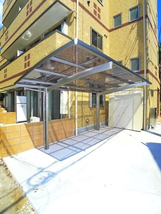 物件外観写真2　(駐輪場)