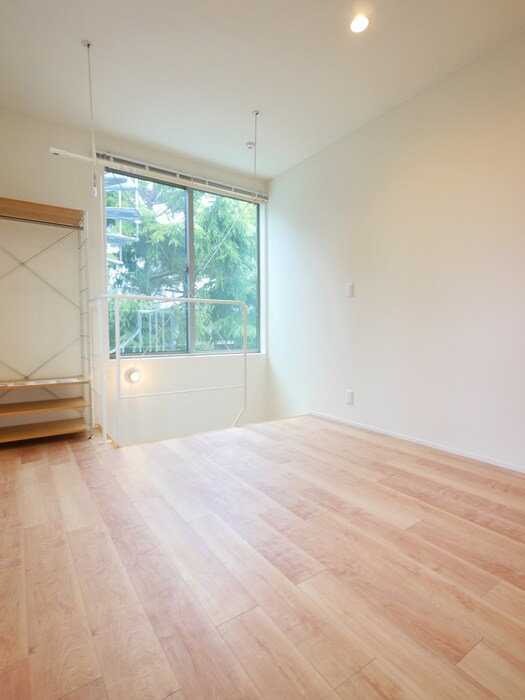 物件内観写真9　(室内からの展望)