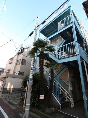 松沢マンション外観写真