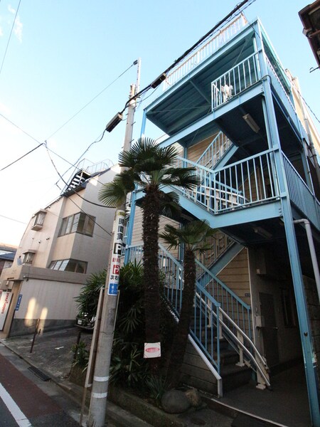 松沢マンション外観写真