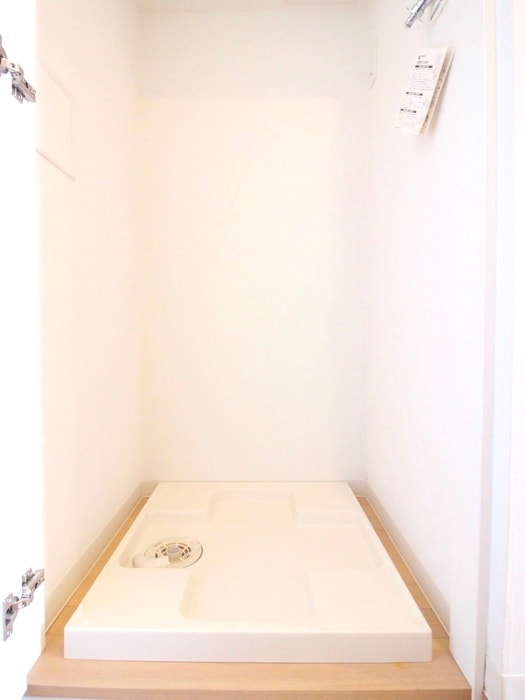 物件内観写真17　(洗濯機置場)