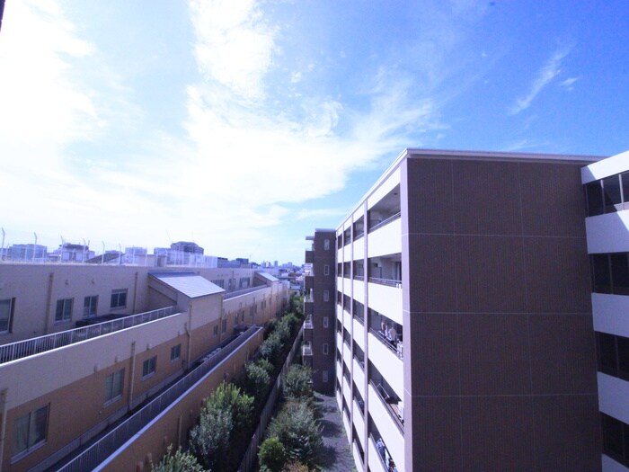 物件内観写真22　(室内からの展望)