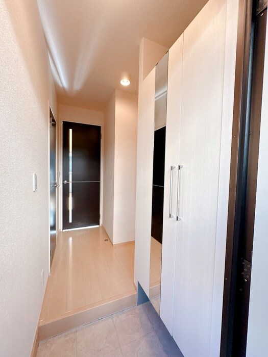 物件内観写真14　(廊下)