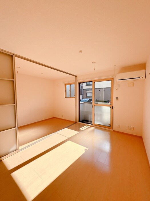 物件内観写真18　(居室)