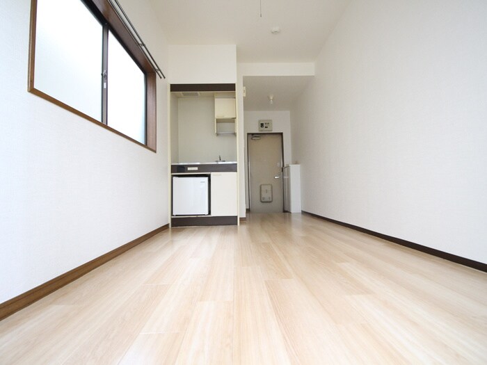 物件内観写真8　(居室)