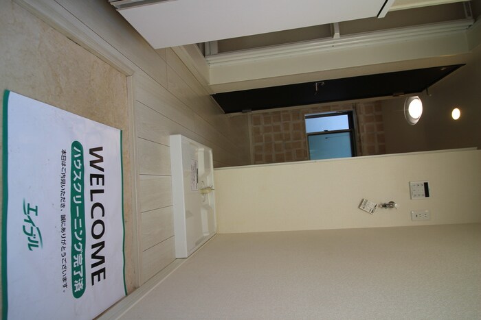 物件内観写真15　(玄関)