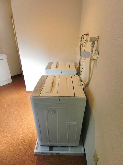 物件内観写真11　(洗濯機置場)