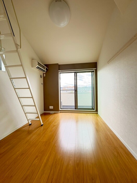 物件内観写真8　(居室)